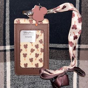 NWOT Disney ‘Cone’ Loungefly Cardholder / land yard!